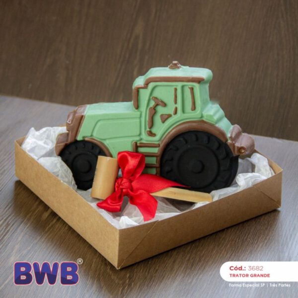 BWB tractor - Image 2